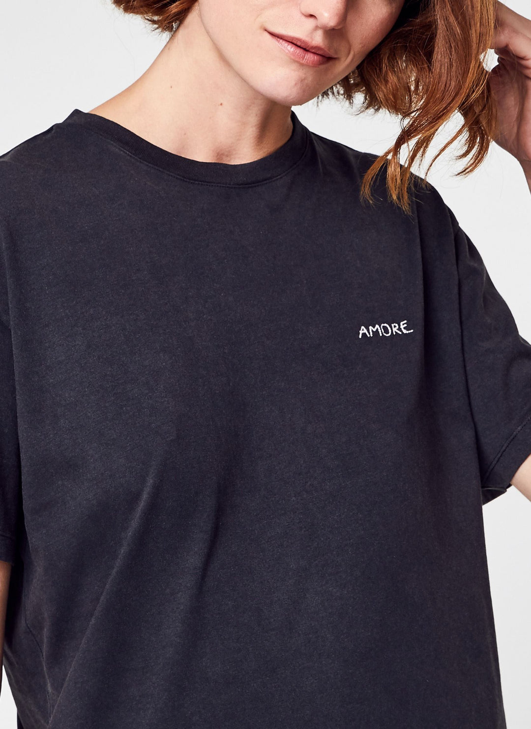 Popincourt Amore Carbon Washed T-shit made from natural cotton