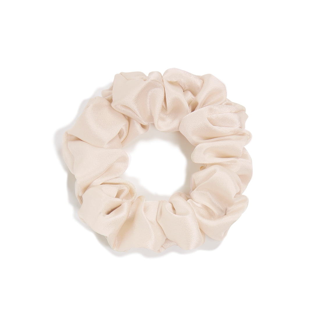 Deep Sleep Mask from natural Silk in the colour champagne colour