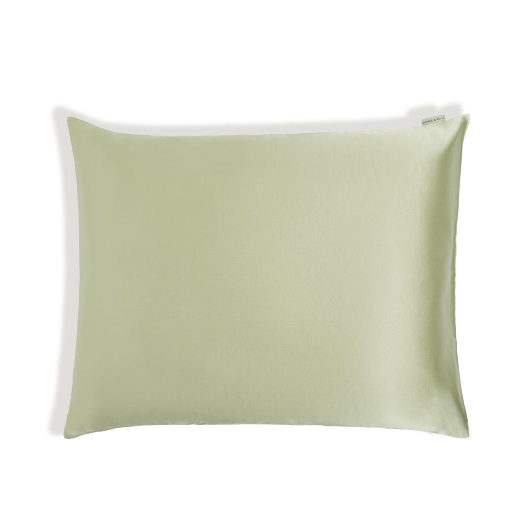 Deep Sleep Mask from natural Silk in the colour champagne colour