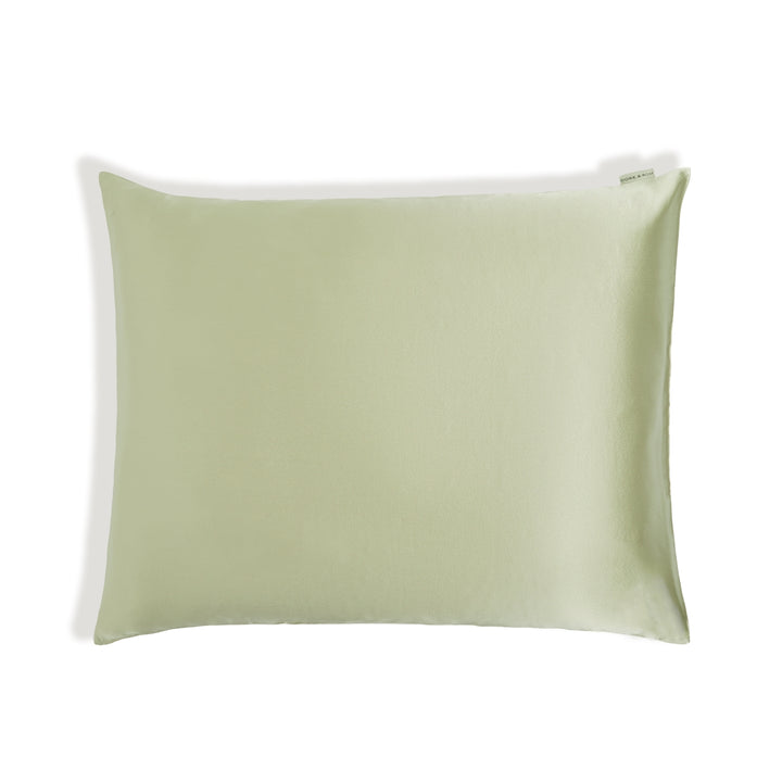 Deep Sleep Mask from natural Silk in the colour champagne colour