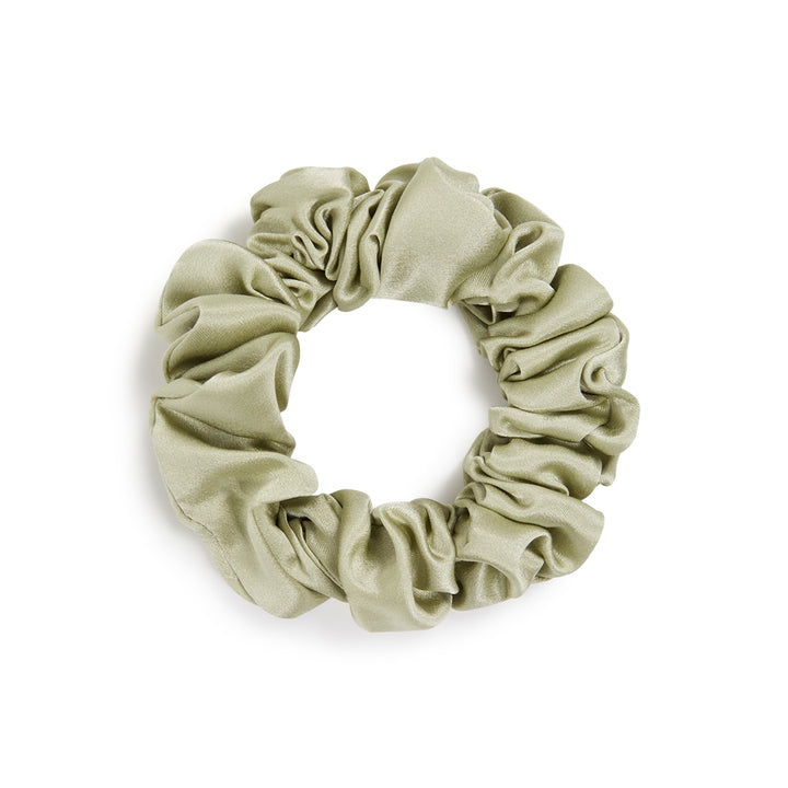 Deep Sleep Mask from natural Silk in the colour champagne colour