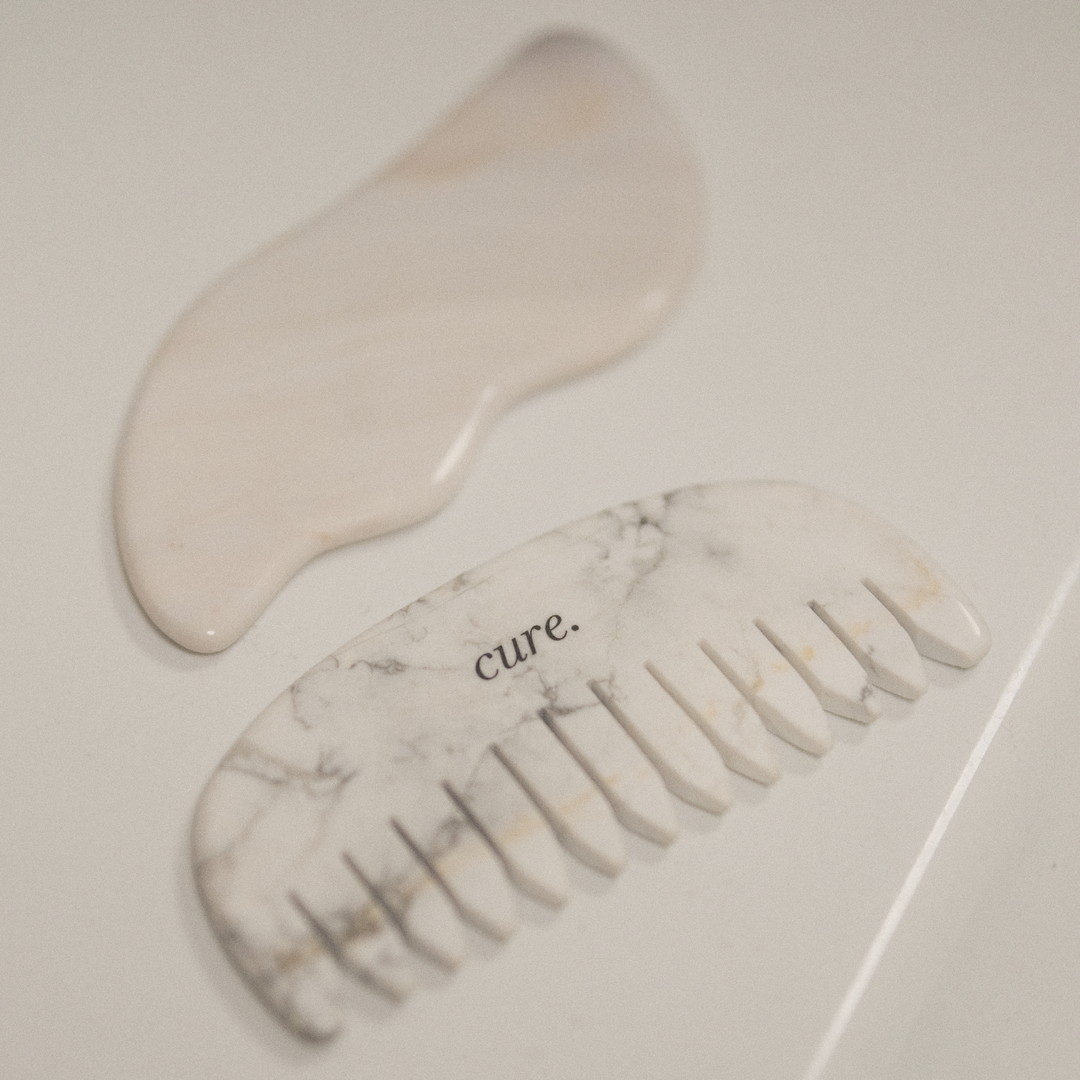 Pieptăne din piatră naturală Howlite Scalp Comb Gua Sha