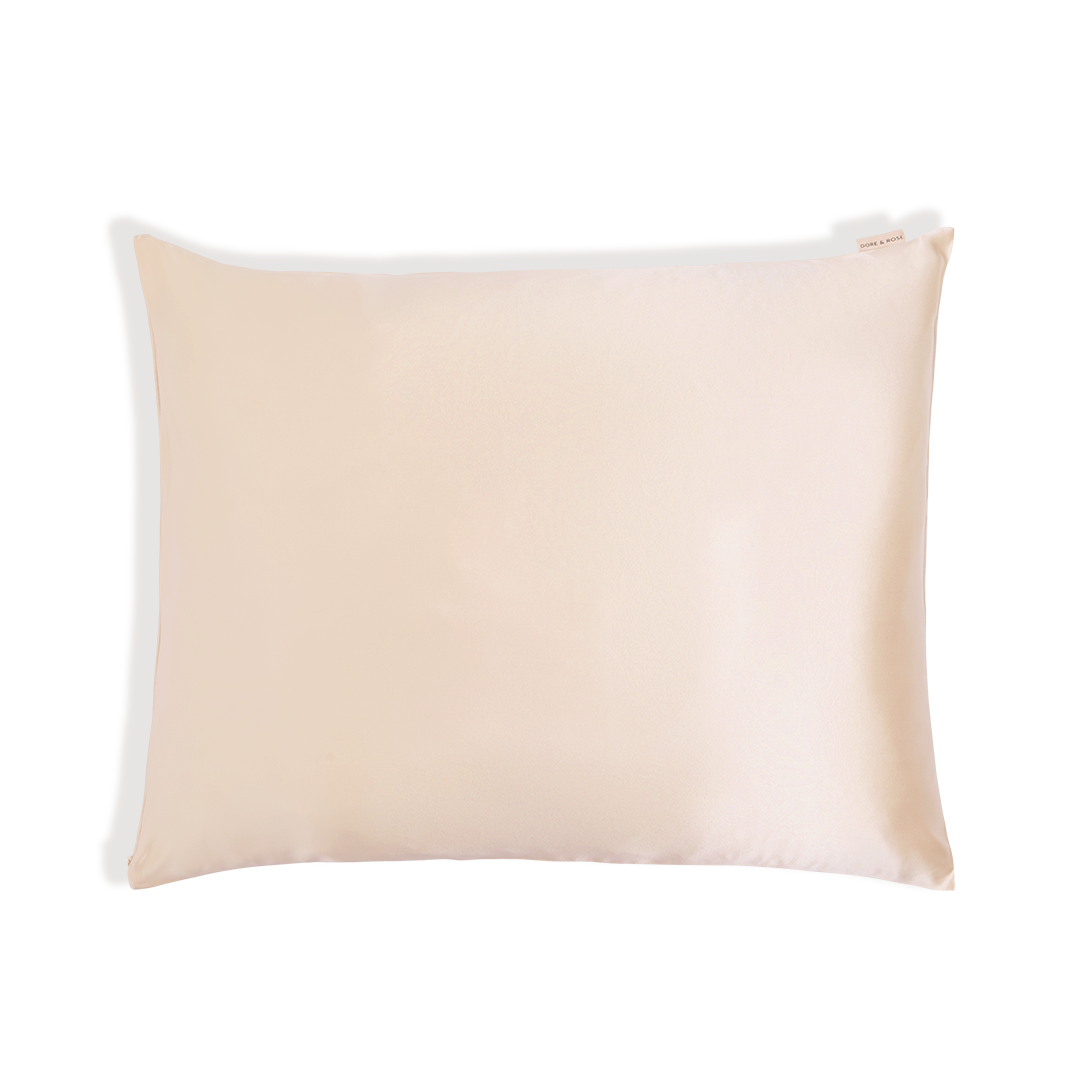 Skin Recovering Pillowcase from natural Silk in the colour champagne