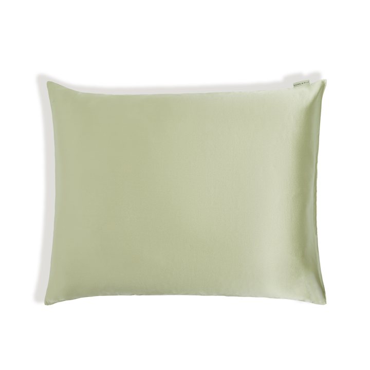 Skin Recovering Pillowcase from natural Silk in the colour olive green