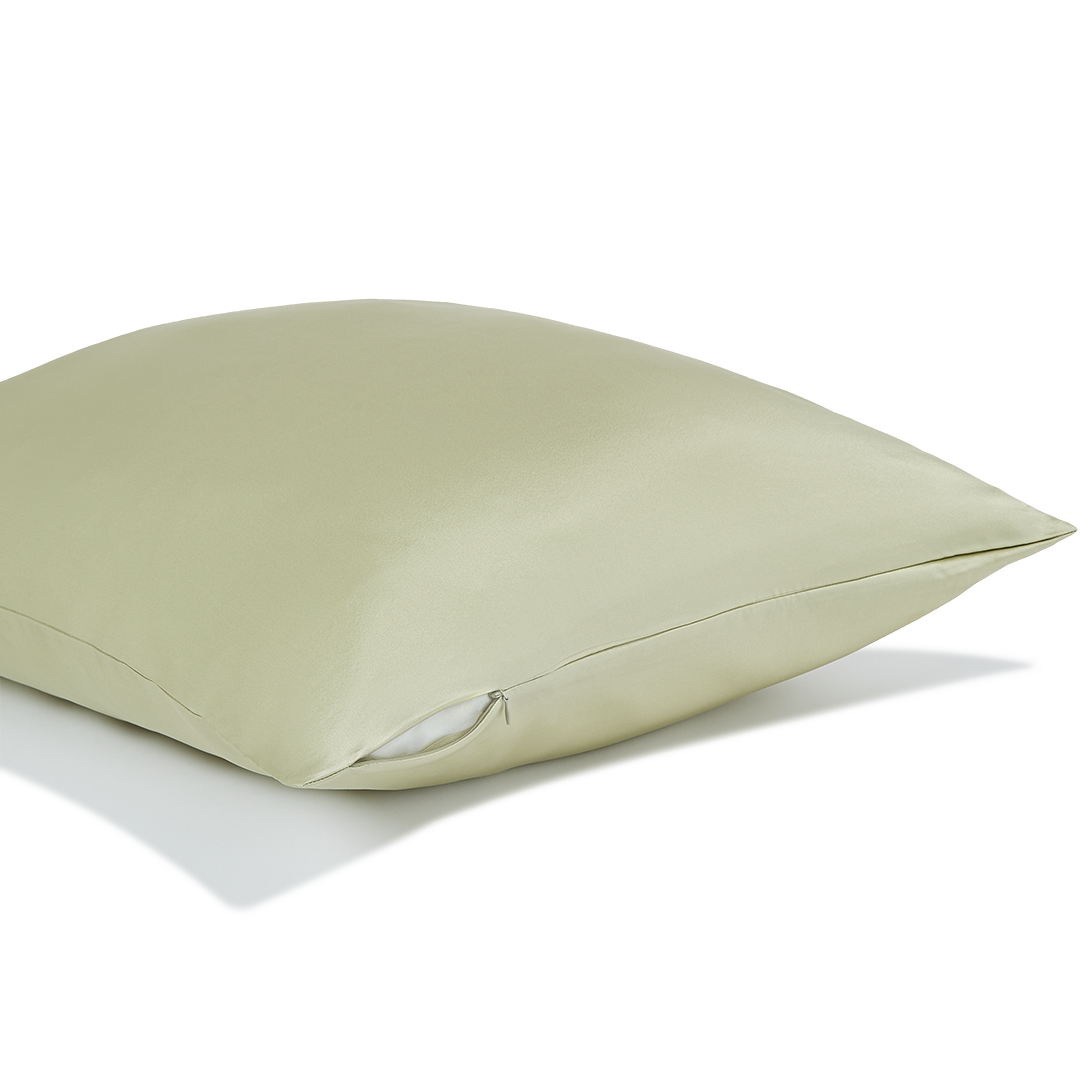 Skin Recovering Pillowcase from natural Silk in the colour olive green