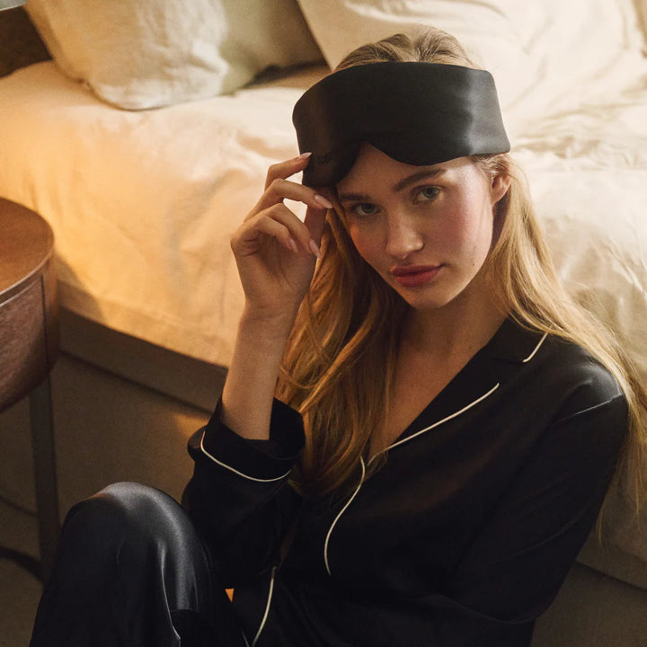 Deep Sleep Mask from natural Silk - striped pink